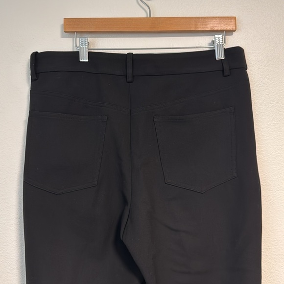 Madewell Mid-Rise Slim Ankle Pant in True Black - Picture 11 of 13